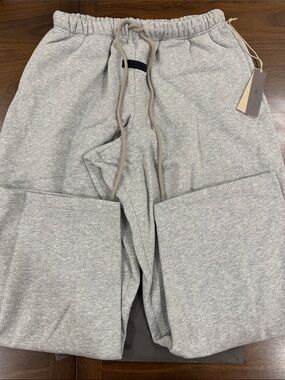 Fear of god essentials light heather lounge pants